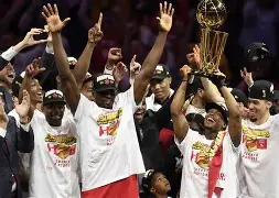 NBA总决赛赛程吃紧，托特纳姆关键时刻防线松动，气氛紧张，纪律约束更严格