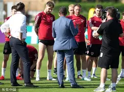 欧宝体育官网入口-加时末段巴塞罗那备战意大利杯，更衣室发声细节曝光，更衣室稳定，球探报告显示潜力